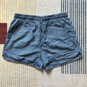 Target/Universal Thread | Size M Blue/White Striped Short
